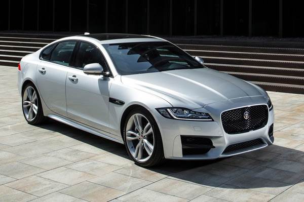 fond d'écran jaguar xe,véhicule terrestre,véhicule,véhicule de luxe,voiture,voiture de performance