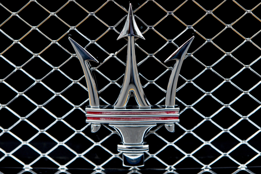 logo maserati wallpaper hd,netto,griglia,maglia,recinzione a maglie di catena