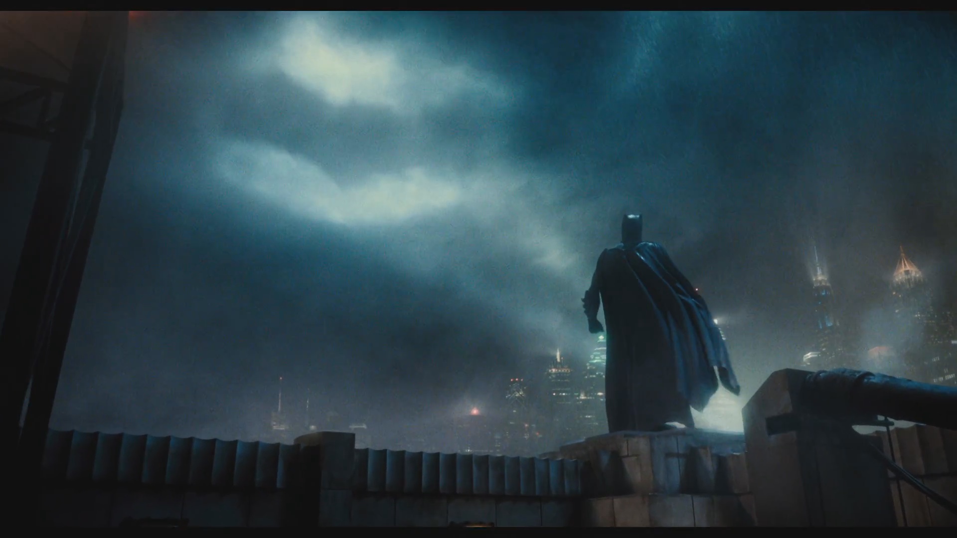 justice league batman wallpaper,batman,sky,atmospheric phenomenon,fictional character,screenshot