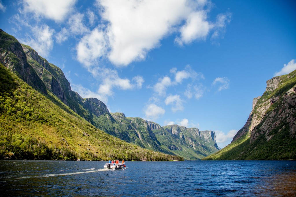 fond d'écran de terre neuve,plan d'eau,paysage naturel,la nature,fjord,ressources en eau