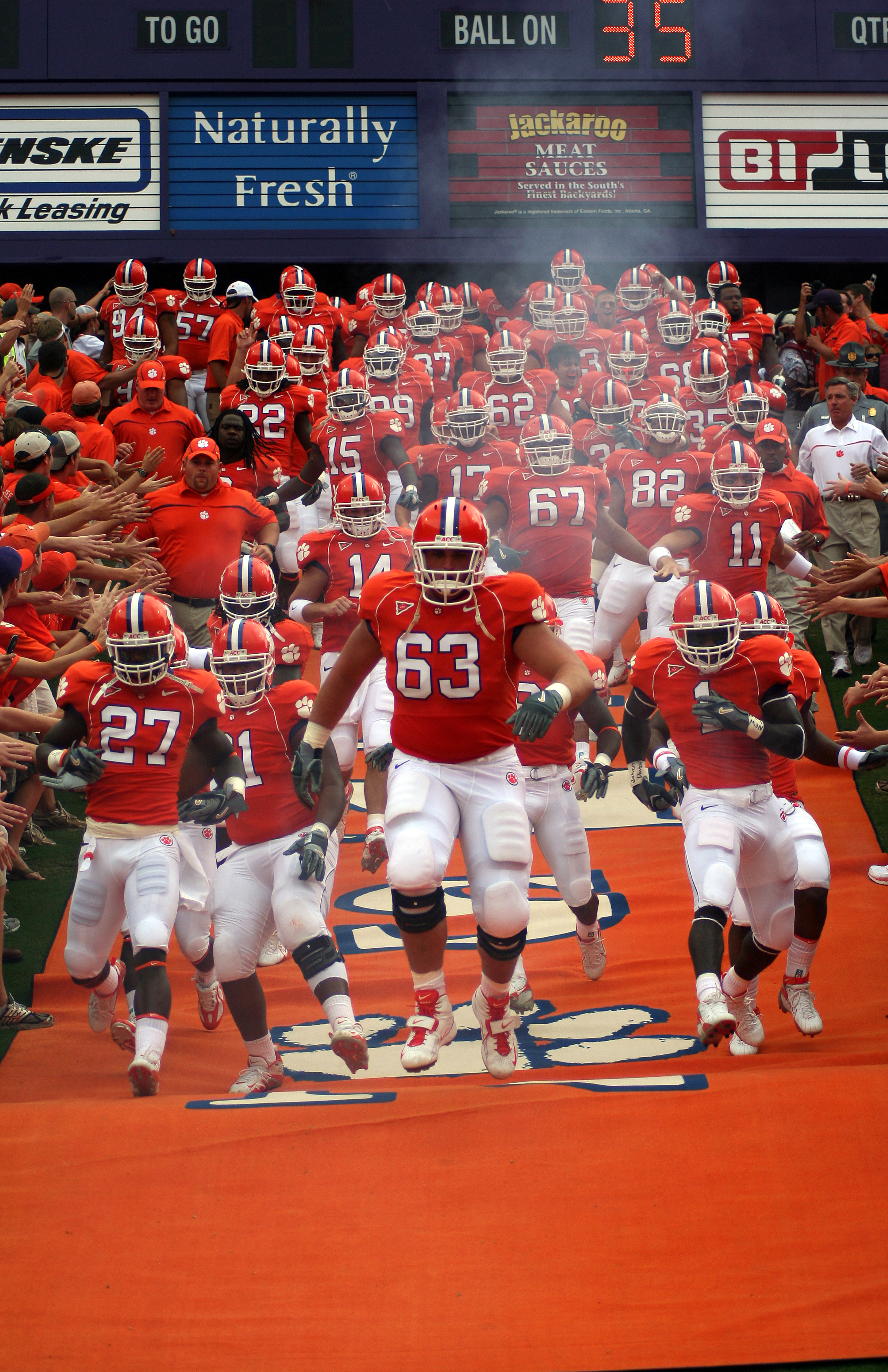 clemson football wallpaper,team,canadian football,team sport,arena football,player