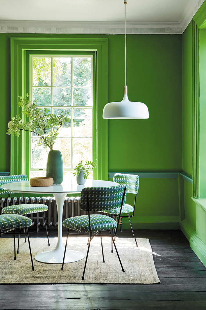 壁のライムグリーンの壁紙,緑,ルーム,家具,インテリア・デザイン,天井