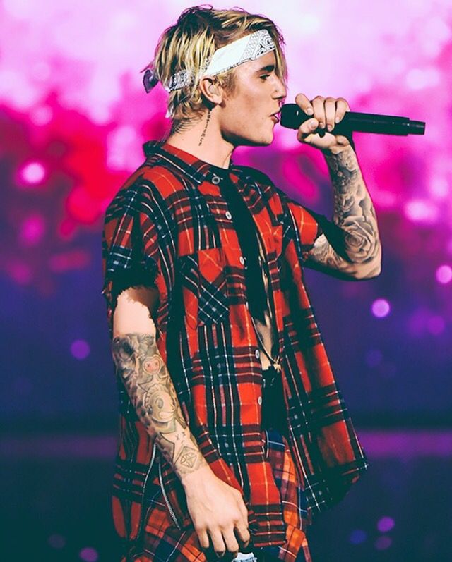 Justin Bieber Wallpaper App Music Artist Performance Entertainment Singer Singing Wallpaperuse