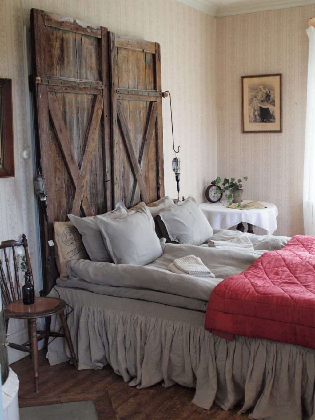 pretty bedroom wallpaper,bedroom,furniture,bed,room,bed frame