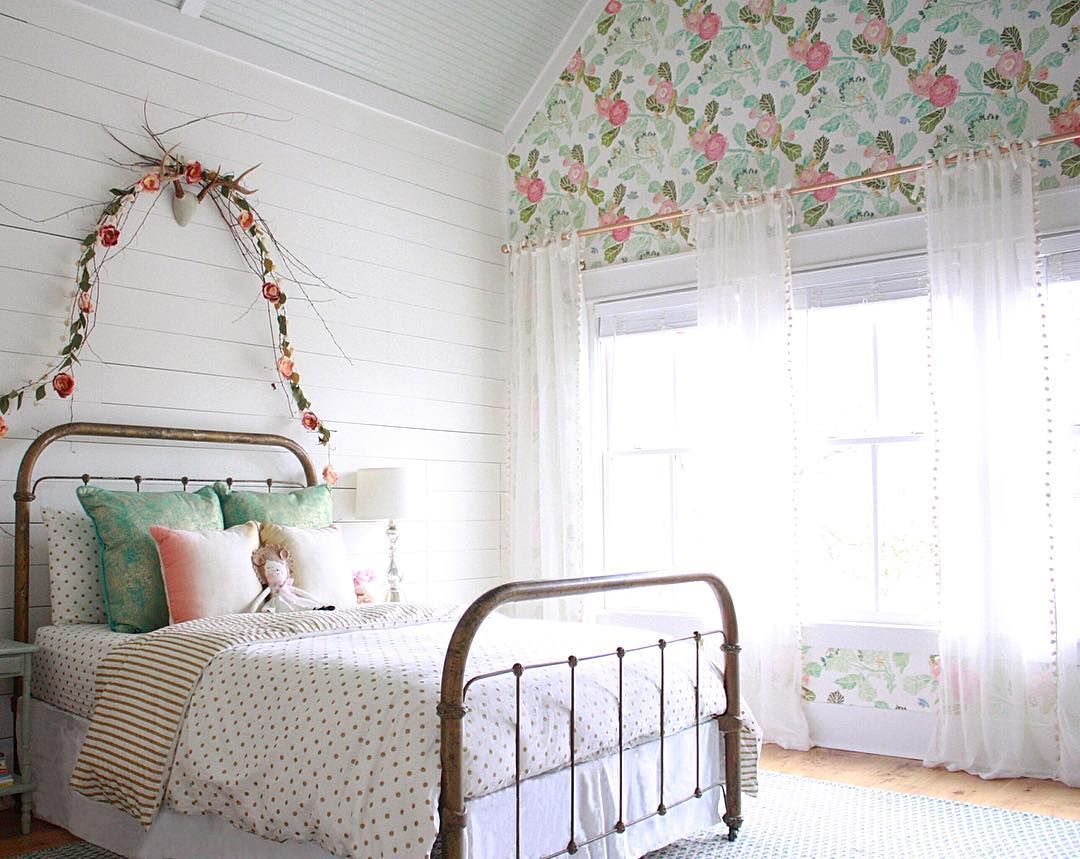 pretty bedroom wallpaper,bedroom,bed,room,furniture,product