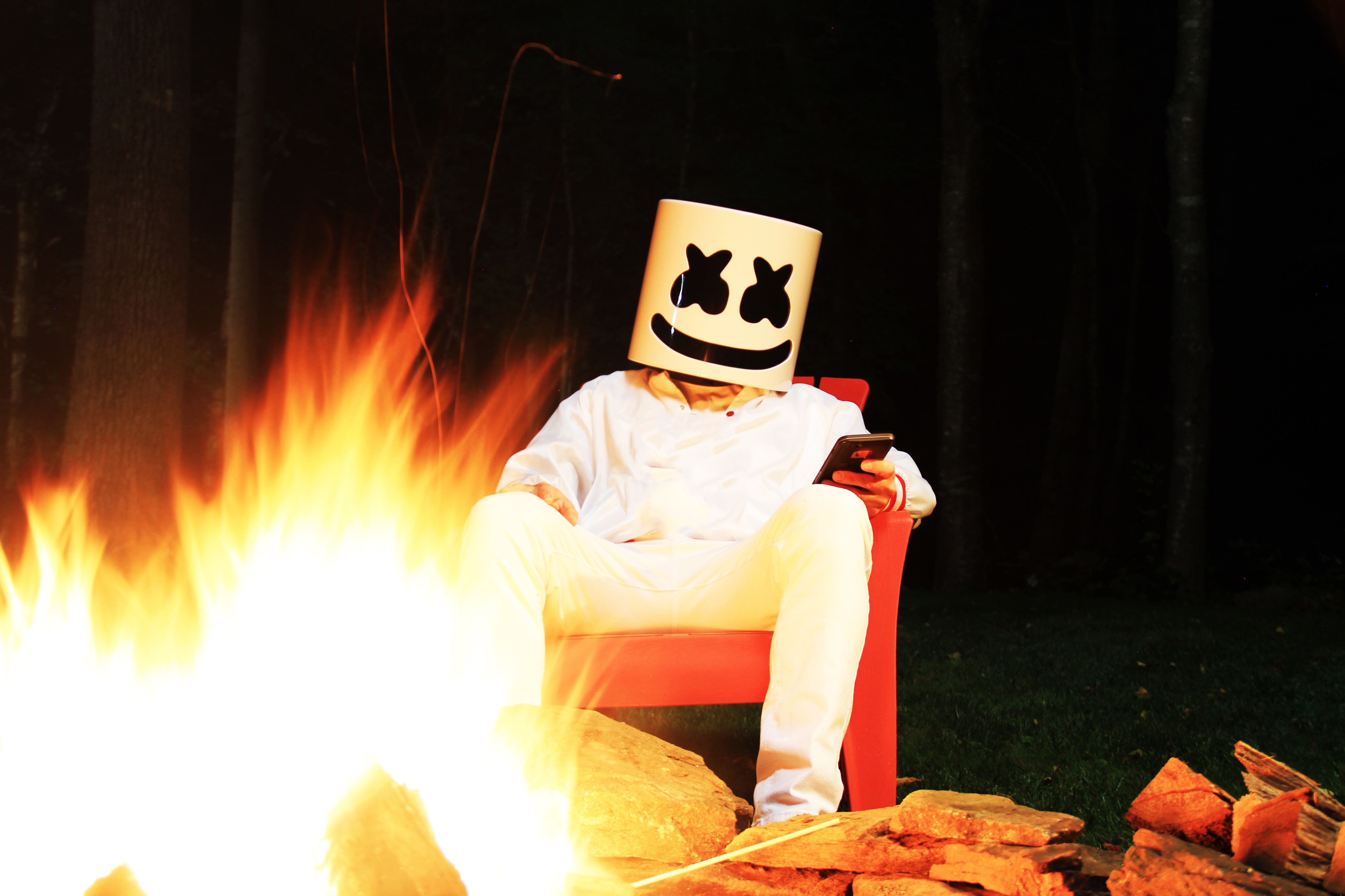 marshmello dj wallpaper hd,feuer,flamme,essen,hitze,sitzung