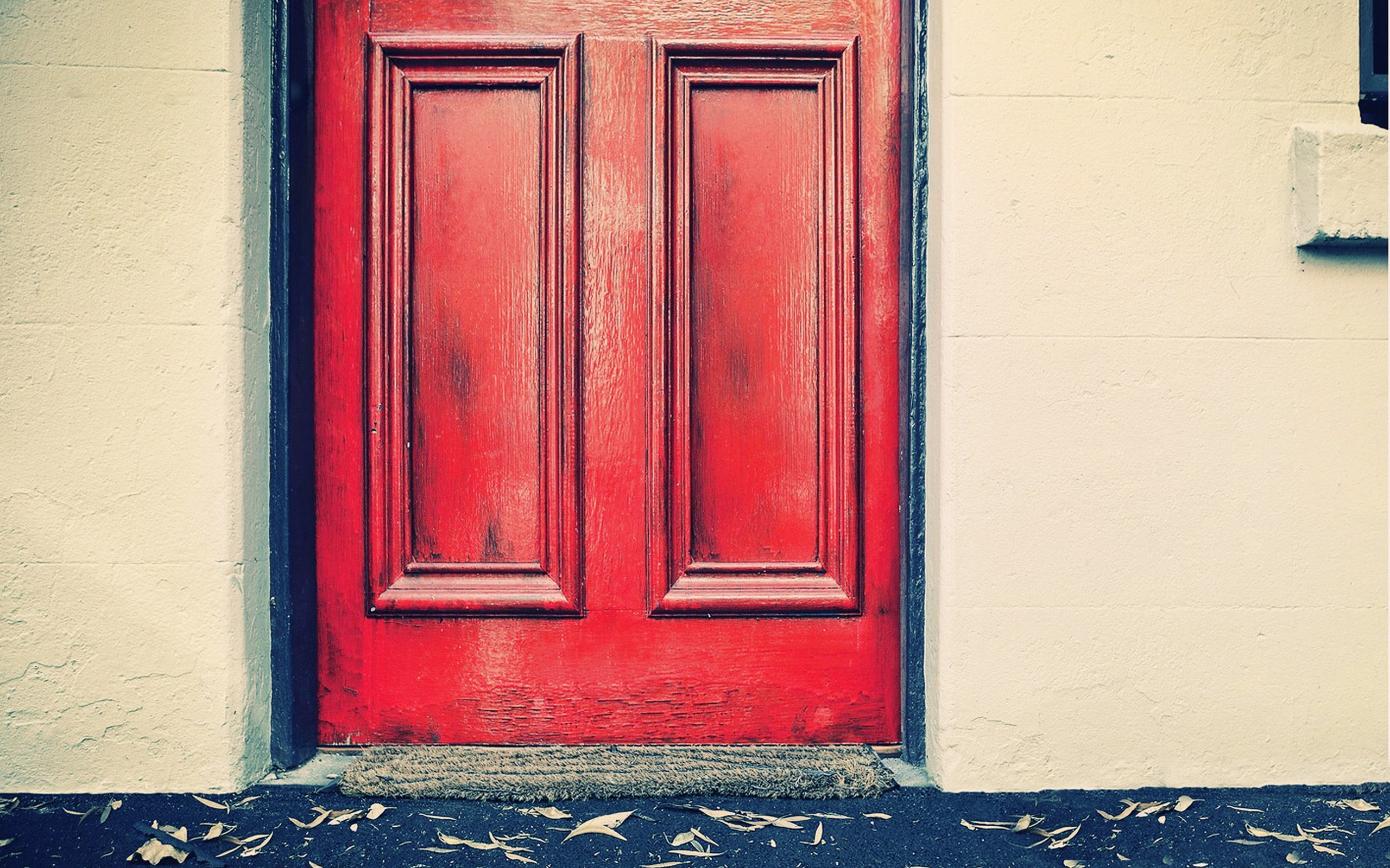 オープンドアの壁紙,赤,青い,ドア,壁,黄