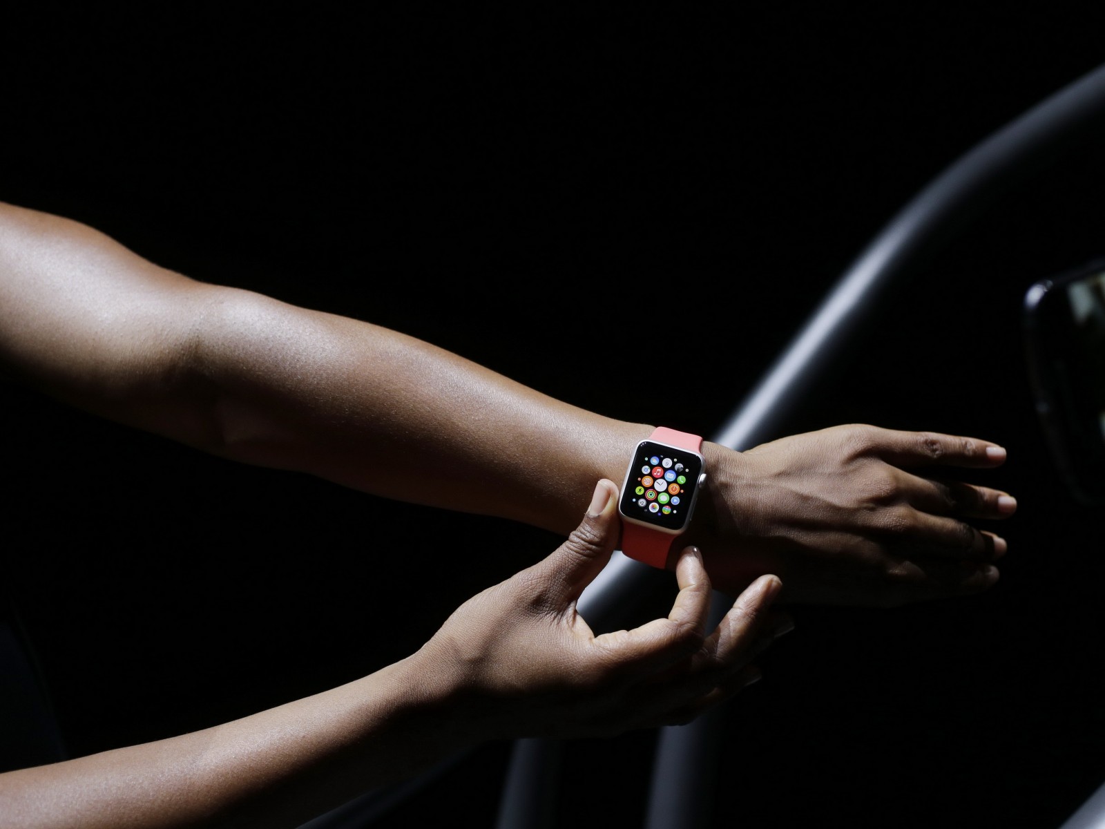 apple watch wallpaper hd,hand,handgelenk,nagel,fotografie,alkohol