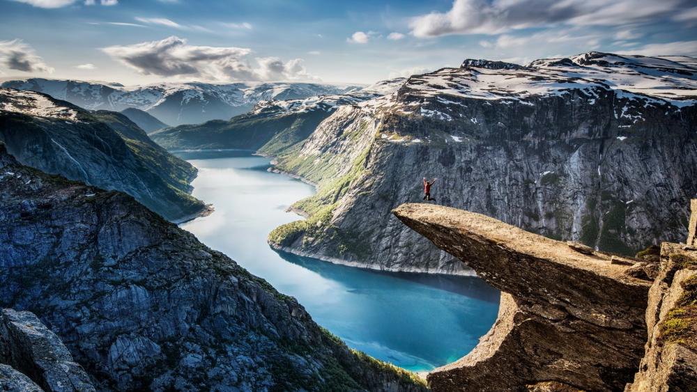 norwegen wallpaper,natural landscape,body of water,nature,mountain,glacial lake