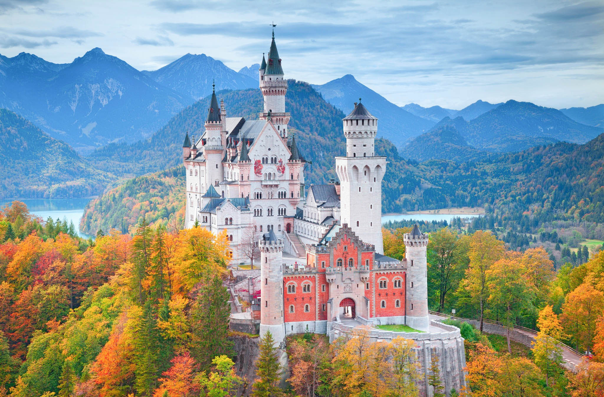 carta da parati del castello di neuschwanstein,natura,paesaggio naturale,castello,cielo,castello