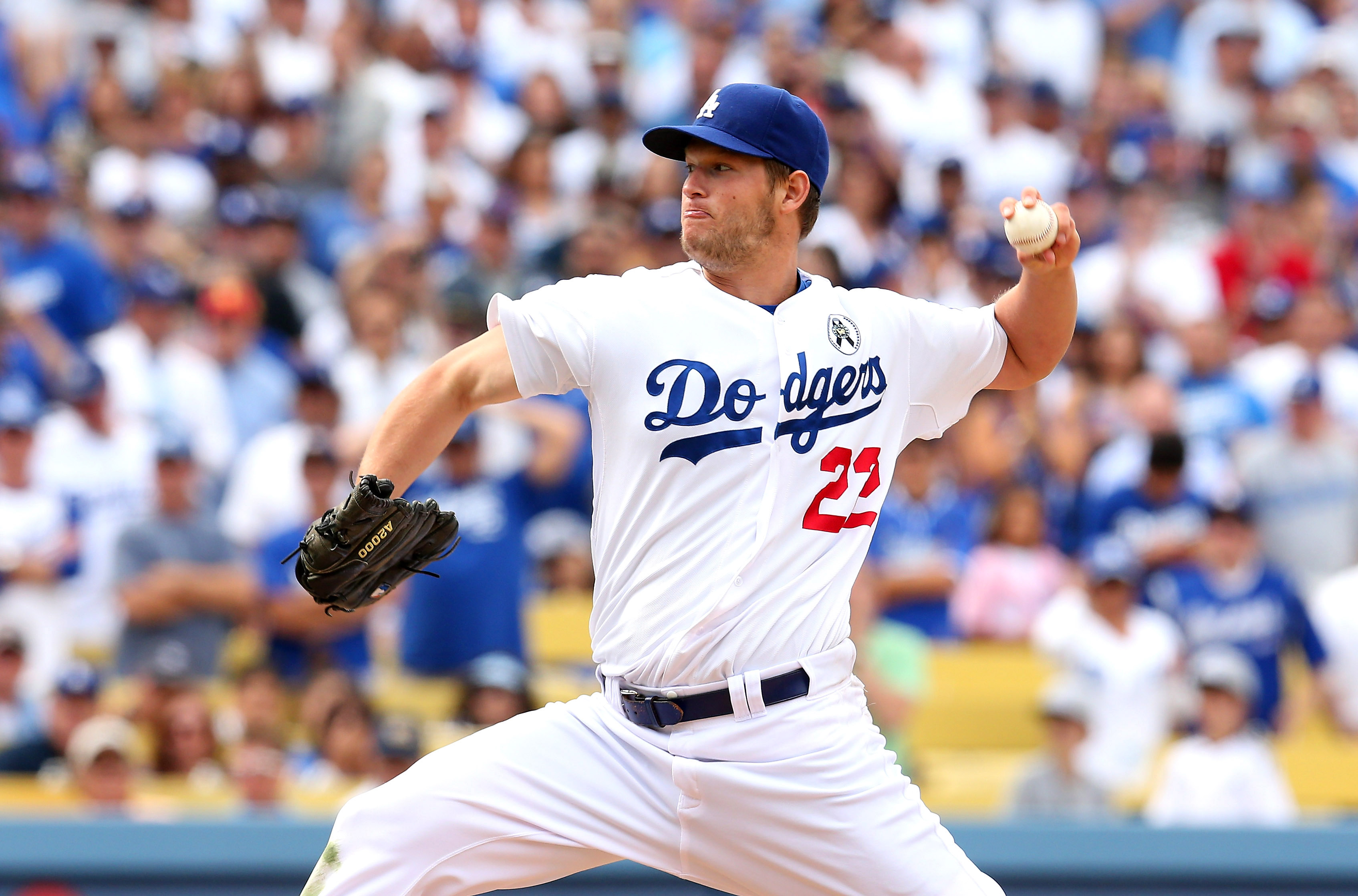 fondo de pantalla de clayton kershaw,jugador de baseball,deportes,uniforme de beisbol,beisbol universitario,lanzador