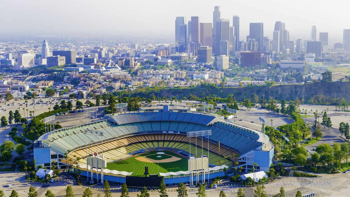 ドジャースタジアムの壁紙,首都圏,市街地,スタジアム,市,昼間