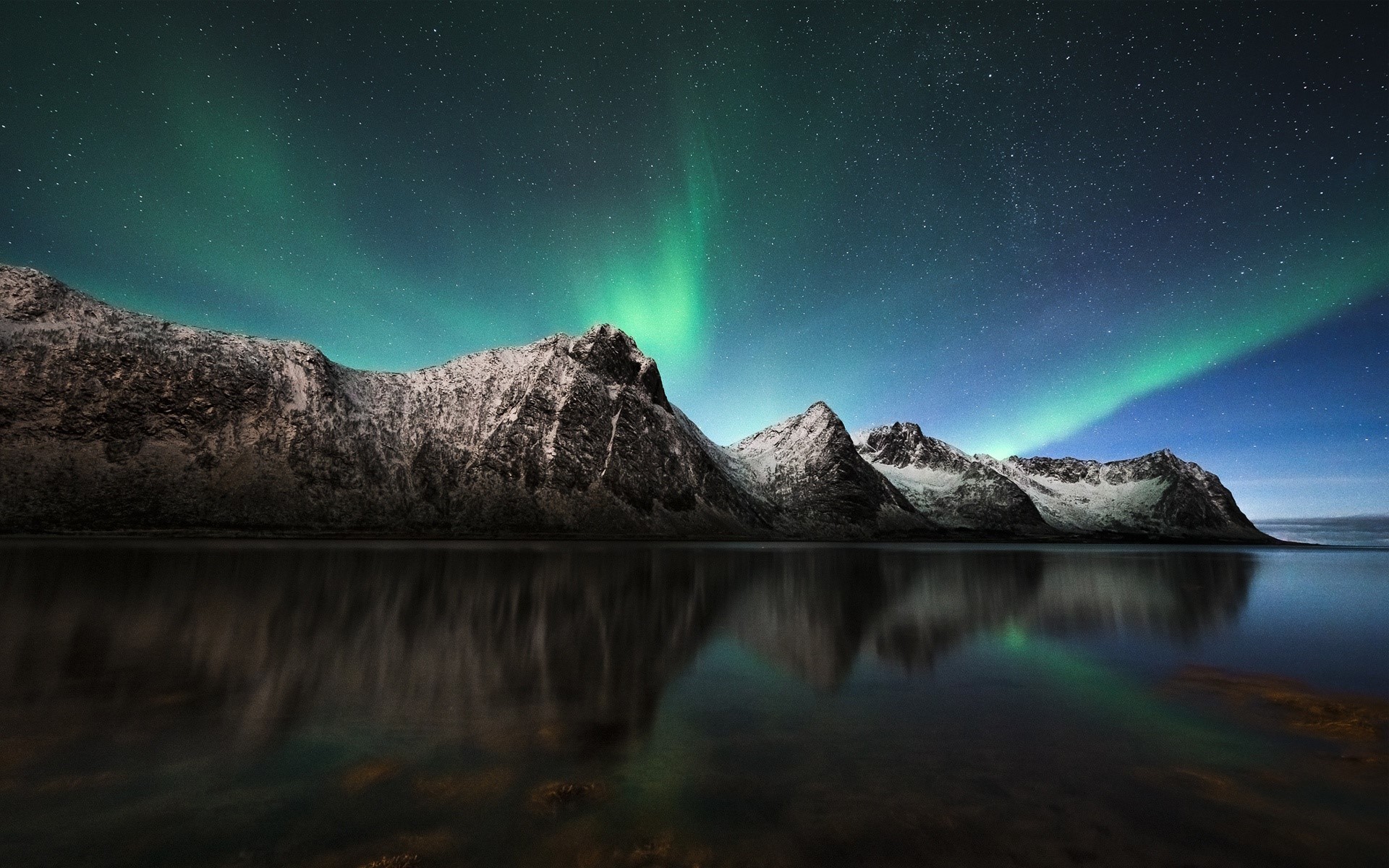 islandia wallpaper,sky,nature,aurora,natural landscape,reflection