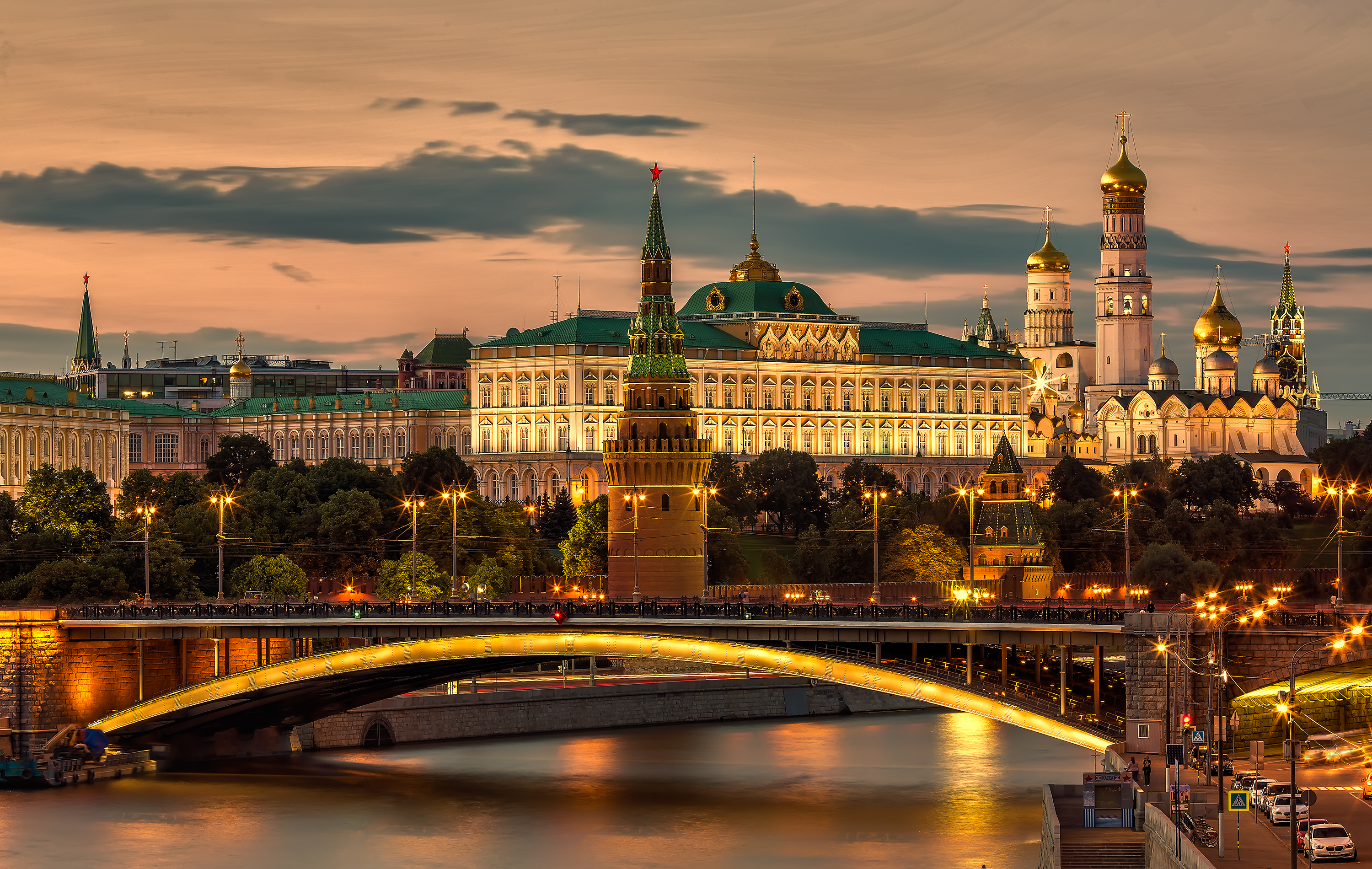 fond d'écran de moscou,ville,paysage urbain,zone métropolitaine,ciel,bâtiment