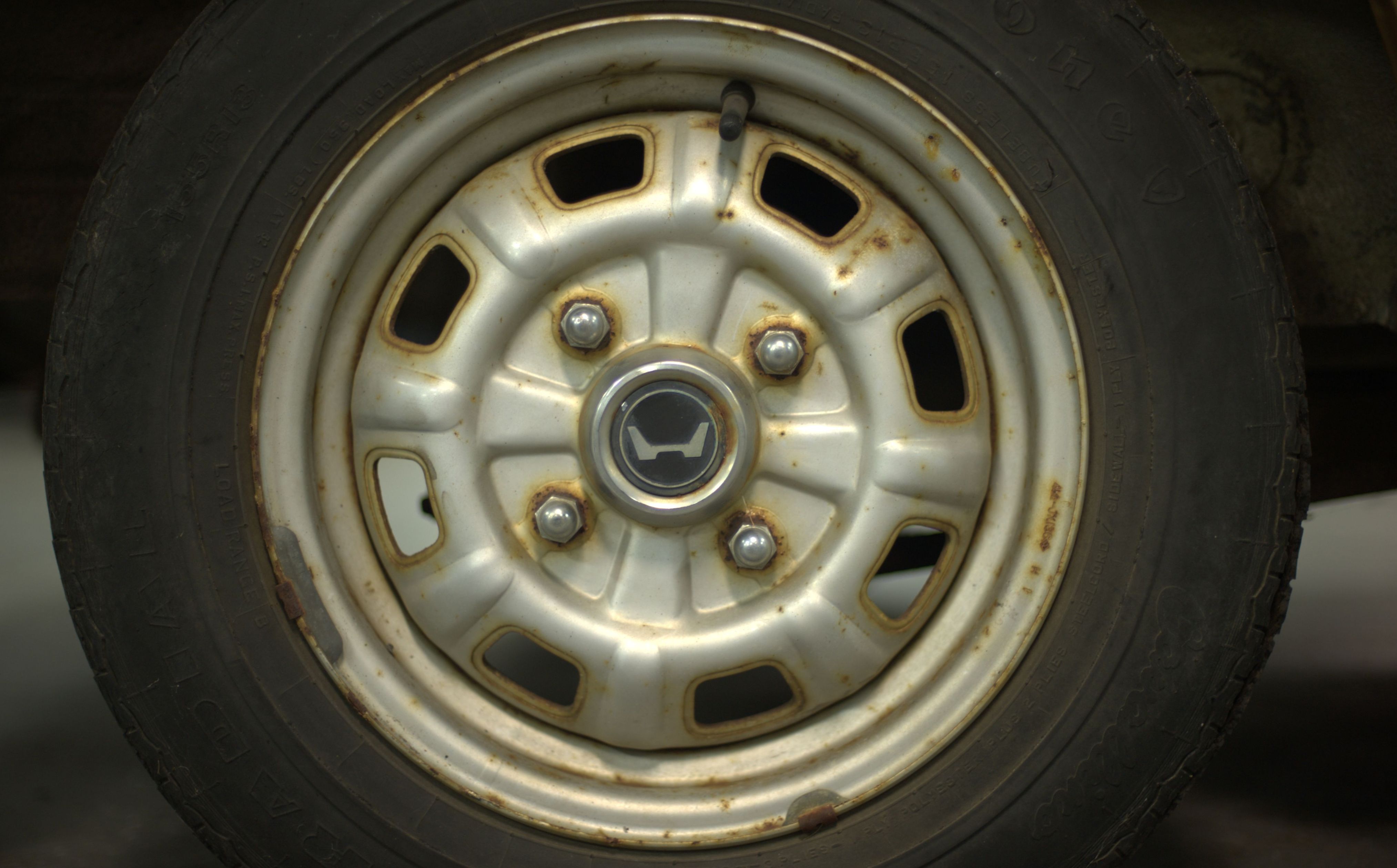 honda clock wallpaper,alloy wheel,tire,wheel,automotive tire,auto part