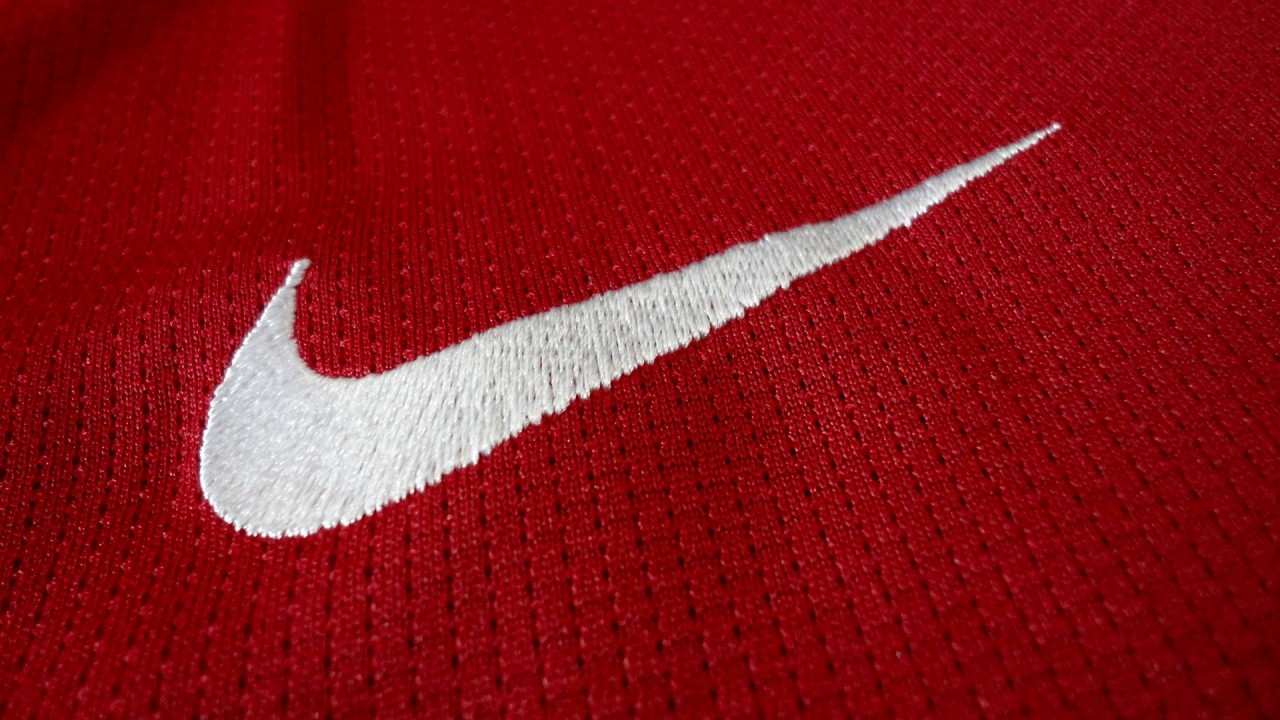 it wallpaper,red,font,jersey,logo,trademark