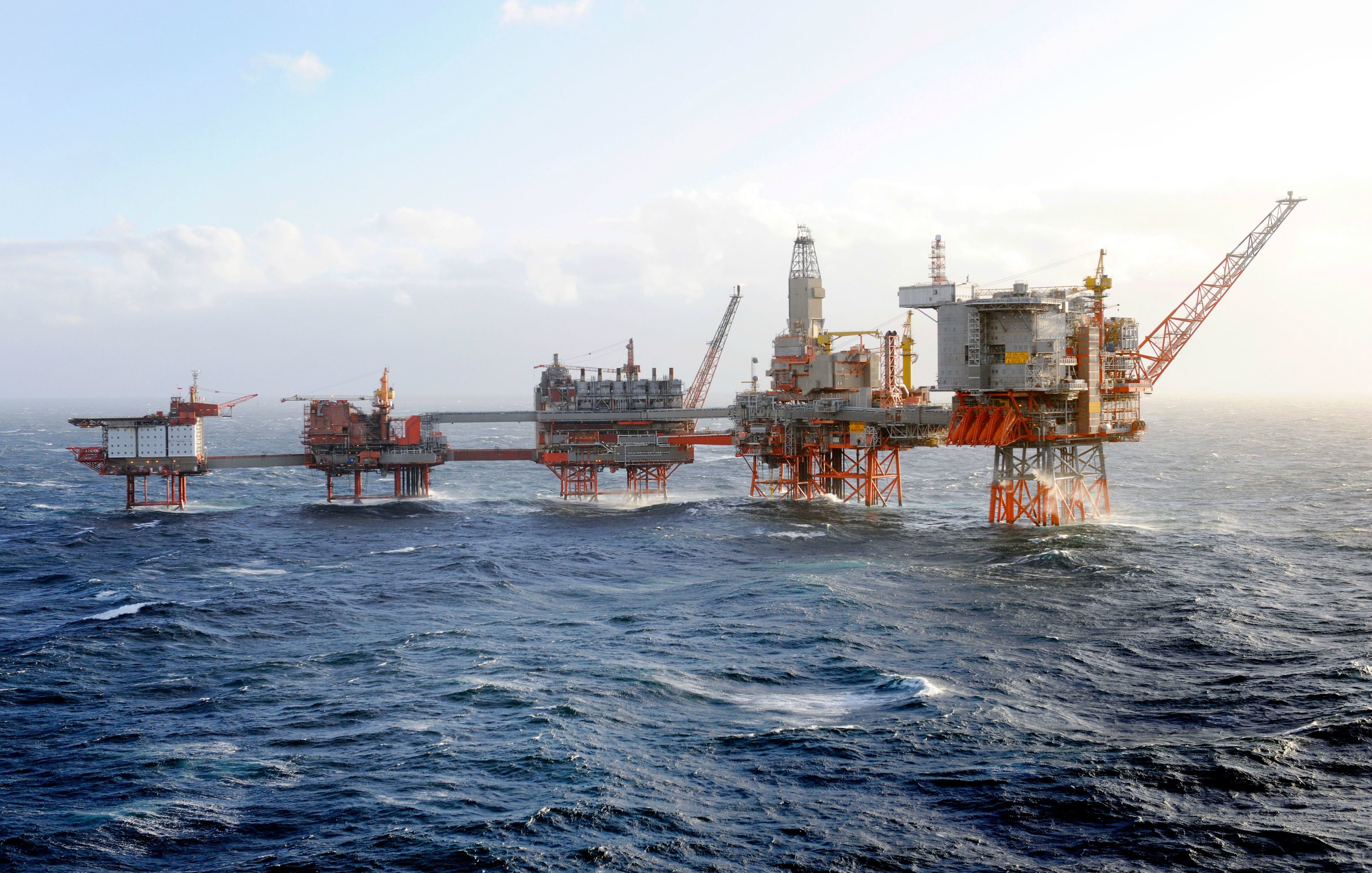 fondo de pantalla de la plataforma petrolera,plataforma petrolera,vehículo,embarcación,perforación mar adentro,barco