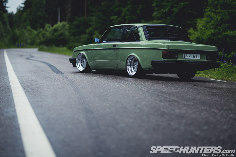 volvo 240 wallpaper,land vehicle,vehicle,car,sedan,classic car