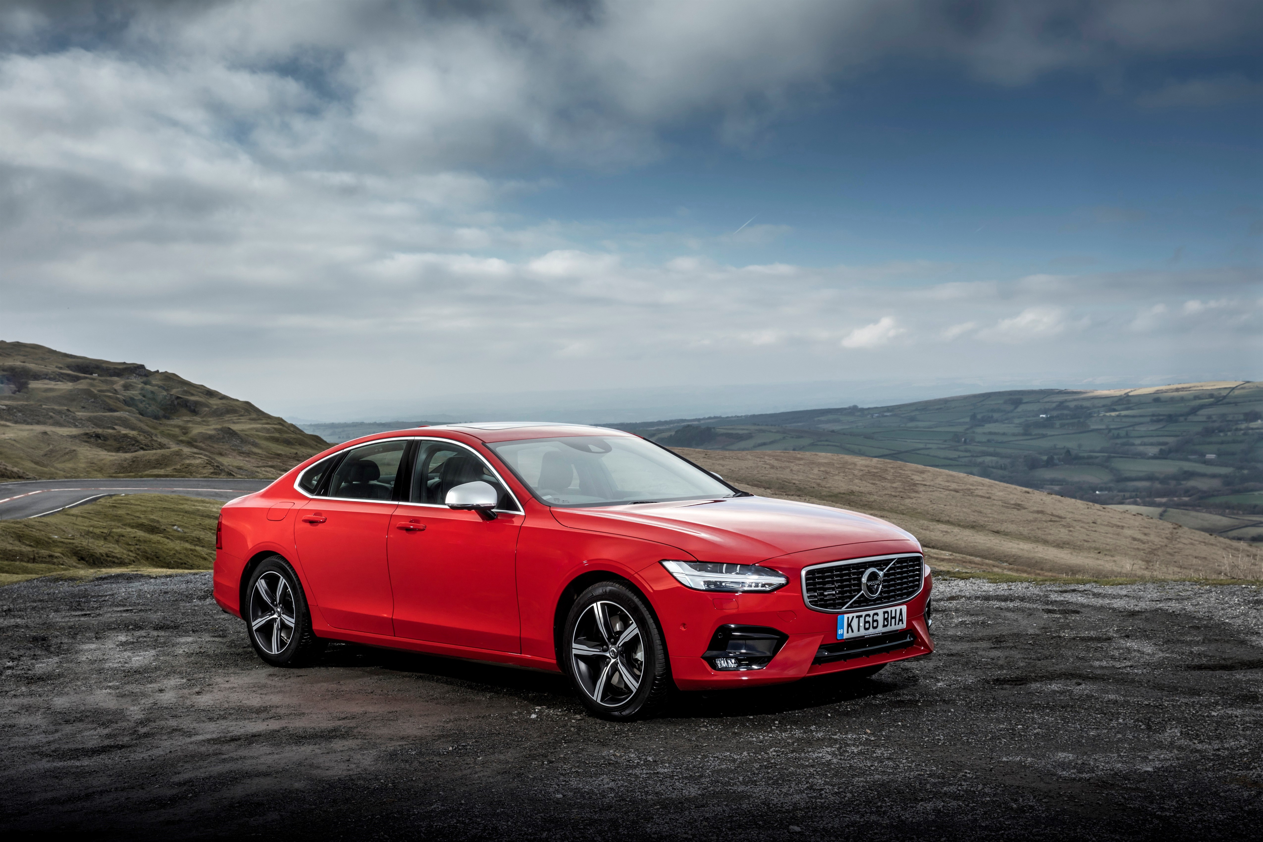 fond d'écran de voiture volvo,véhicule terrestre,véhicule,voiture,voiture de taille moyenne,voiture de luxe personnelle