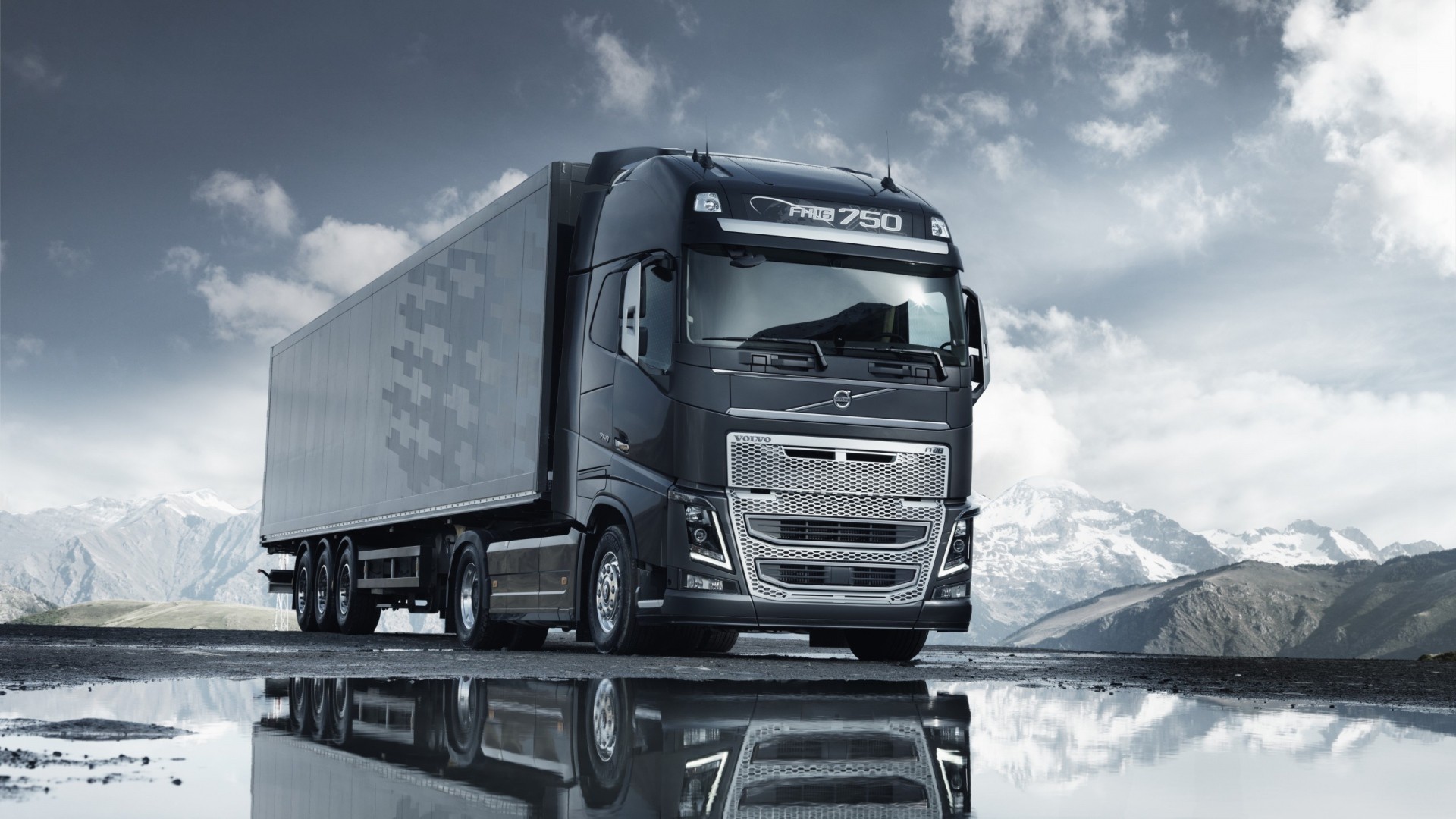 volvo truck wallpaper,transport,mode of transport,vehicle,trailer truck,truck