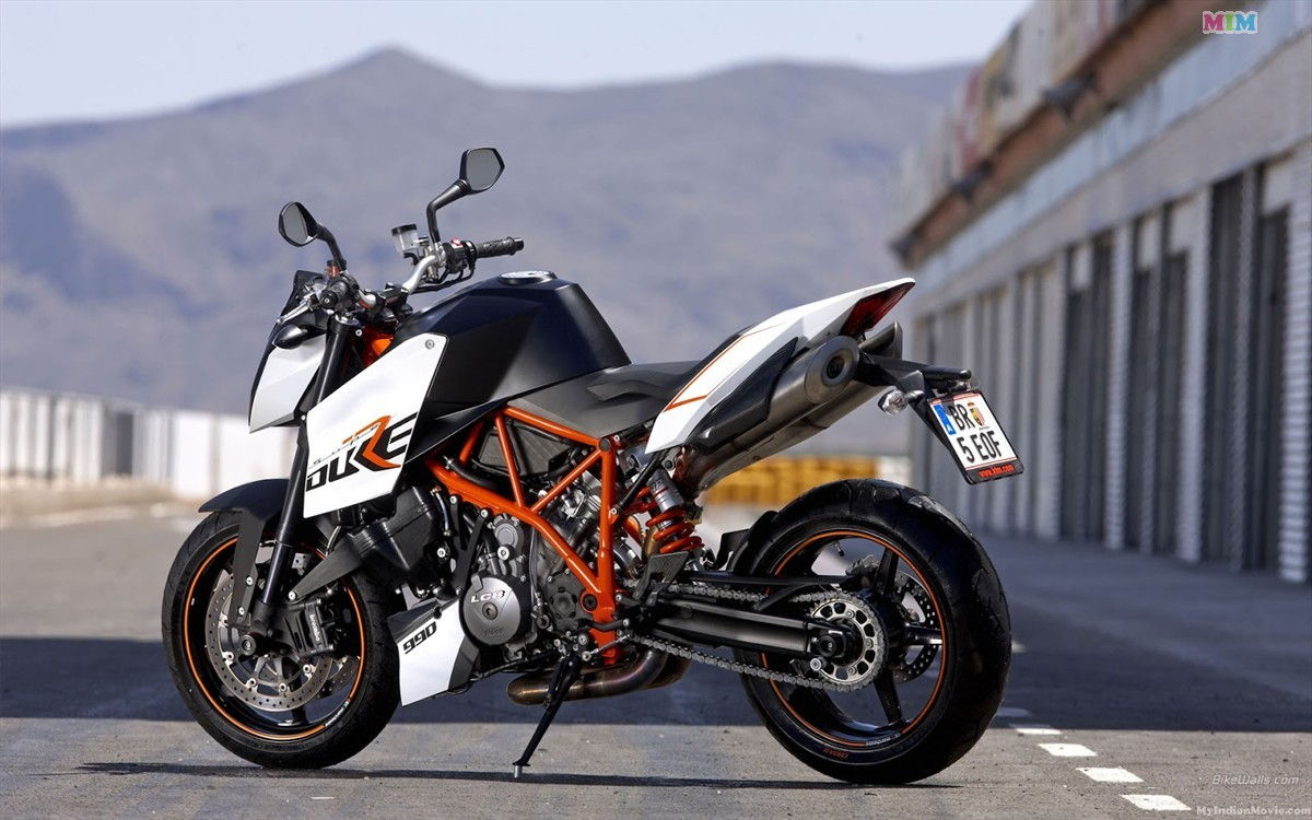 duke bike download di sfondi hd,veicolo terrestre,veicolo,motociclo,auto,supermoto