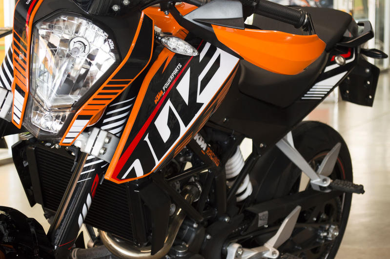 ktm duke 200 hd wallpapers download,land vehicle,motorcycle,vehicle,automotive exterior,motorcycle accessories