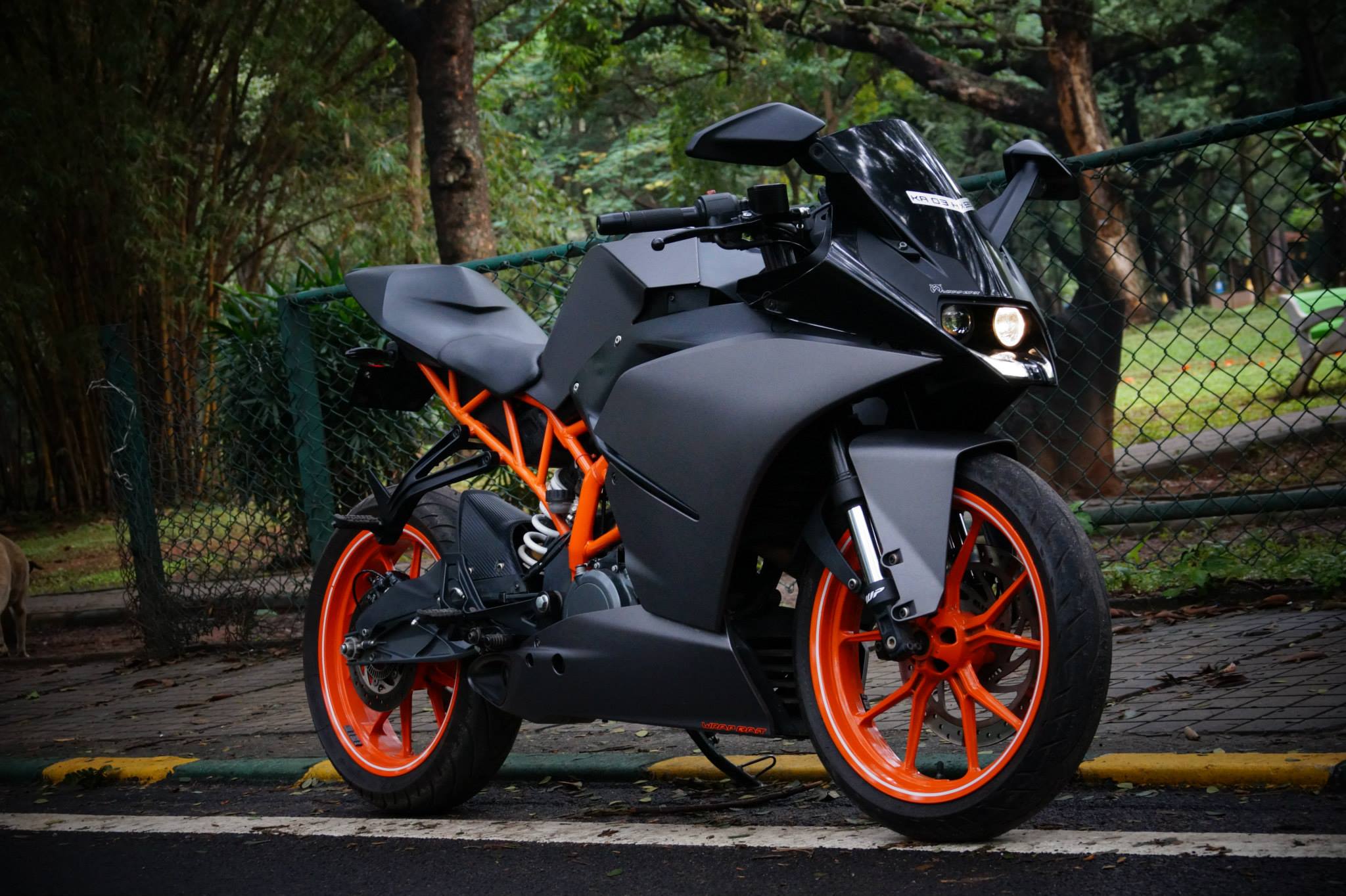 ktm rc 390 black wallpaper,land vehicle,vehicle,motorcycle,automotive design,motor vehicle