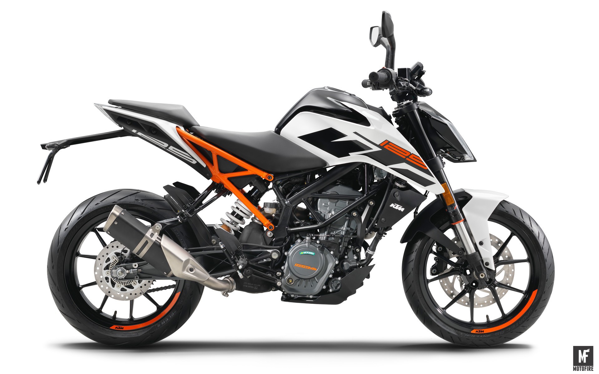 ktm duke 125 wallpaper,land vehicle,vehicle,motorcycle,motor vehicle,car