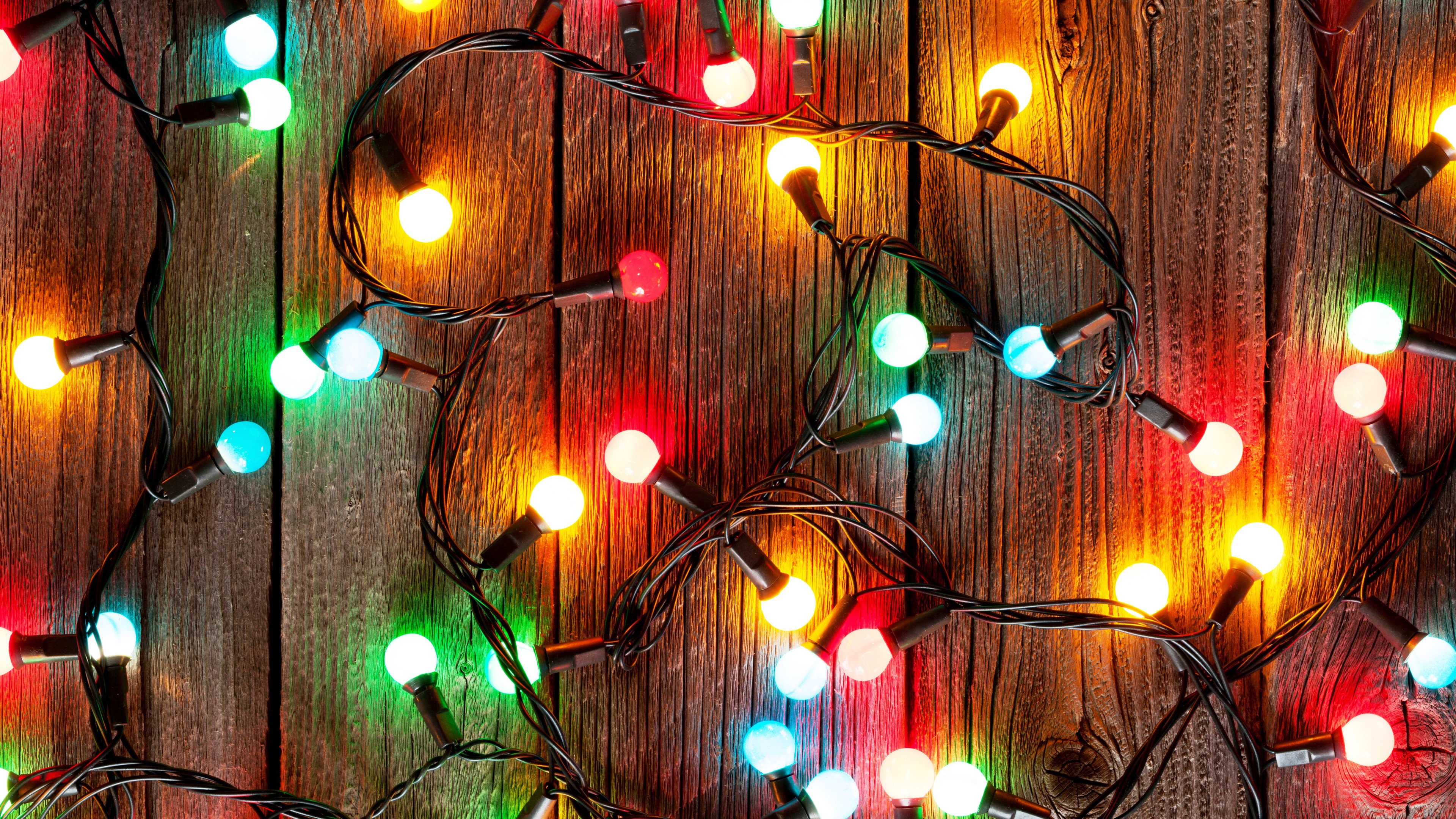 wallpaper em 4k,christmas lights,lighting,light,christmas decoration,christmas ornament