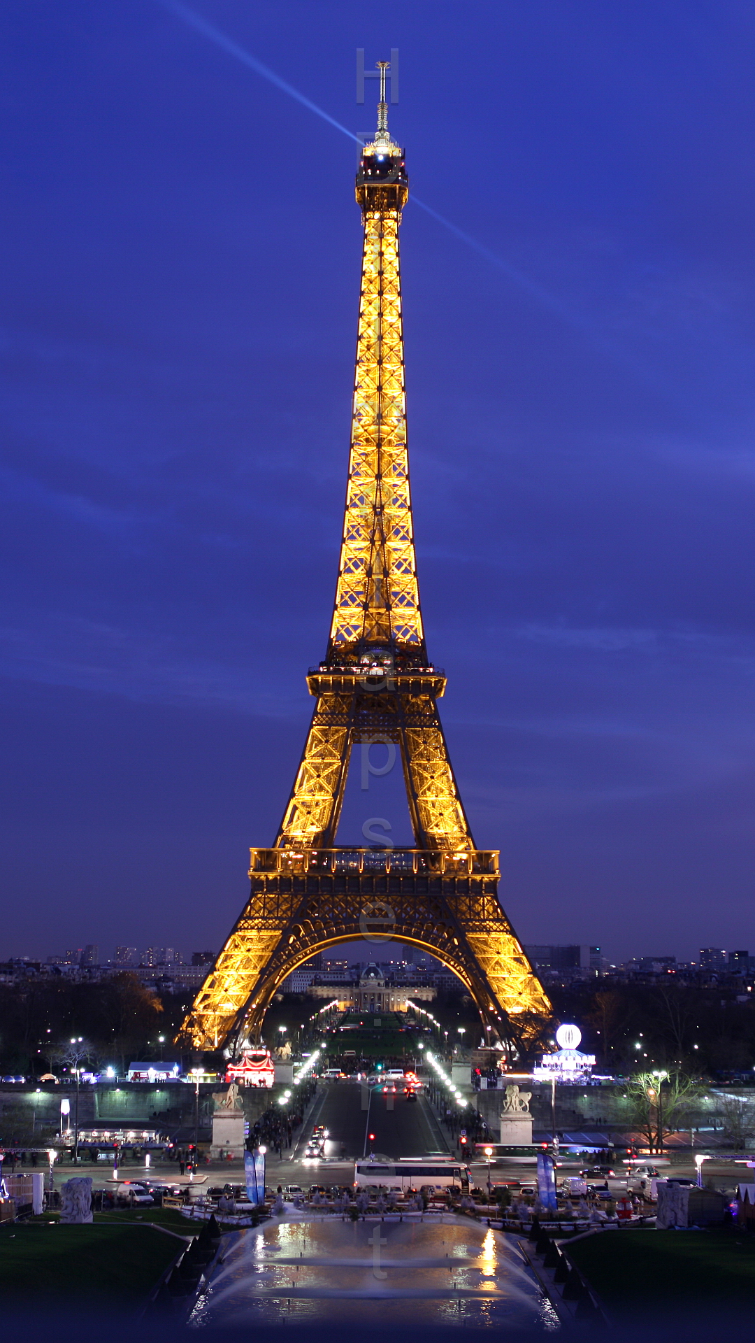 papier peint vertical 4k,la tour,monument,attraction touristique,flèche,ciel