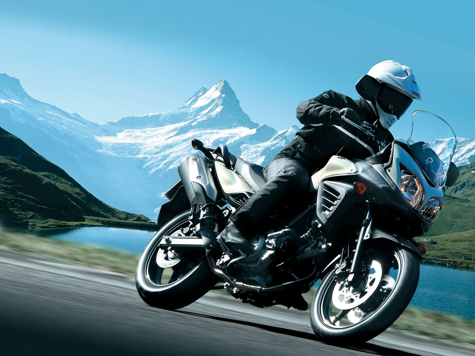 suzuki wallpaper,land vehicle,motorcycle,vehicle,motorcycling,motor vehicle