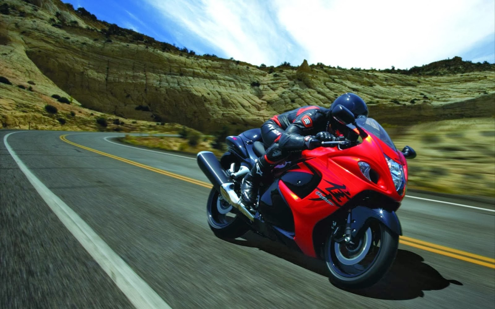 fondo de pantalla de suzuki,vehículo terrestre,vehículo,motocicleta,carreras de superbike,asfalto
