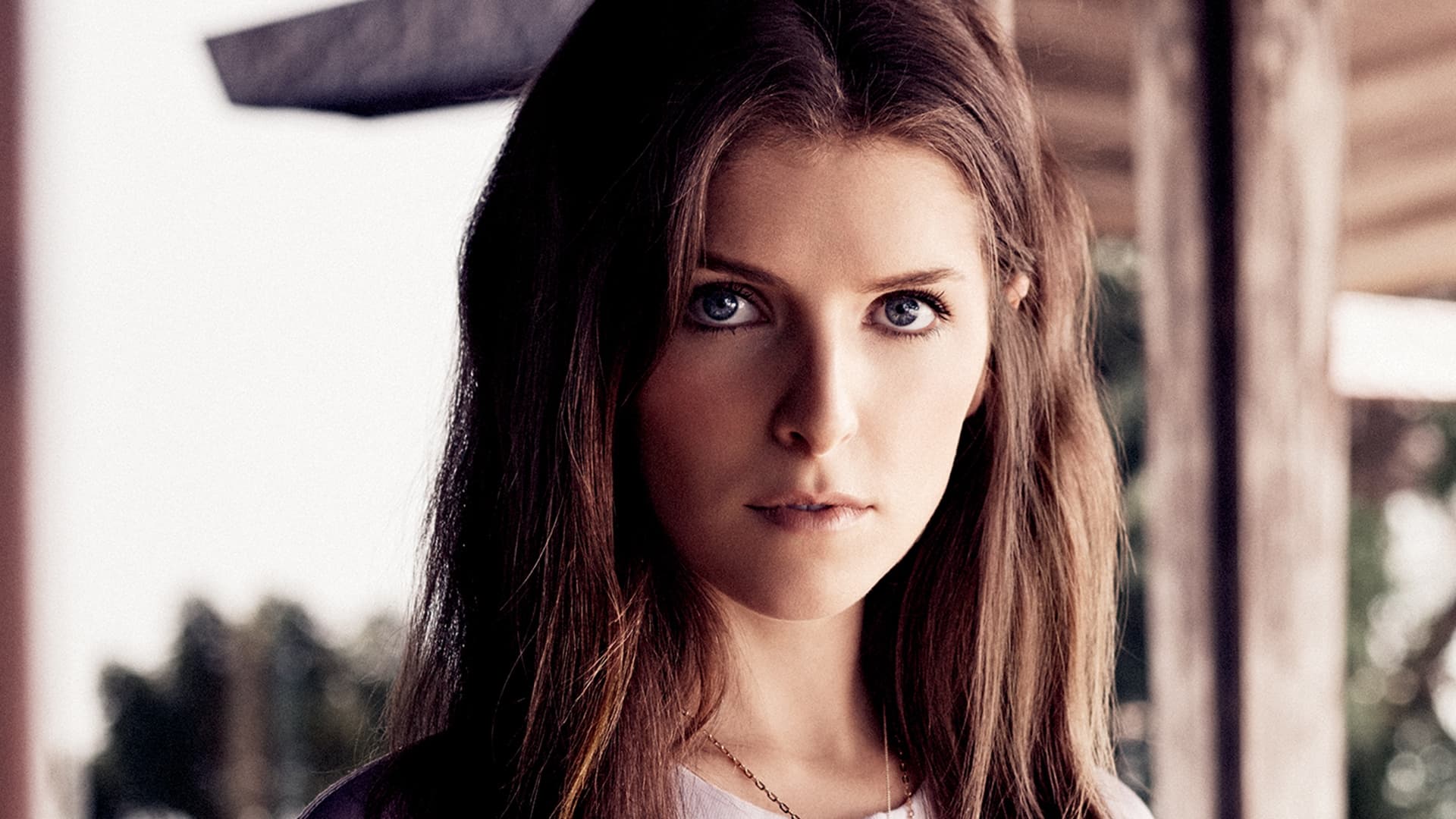 anna kendrick hd wallpaper,haar,gesicht,augenbraue,frisur,schönheit