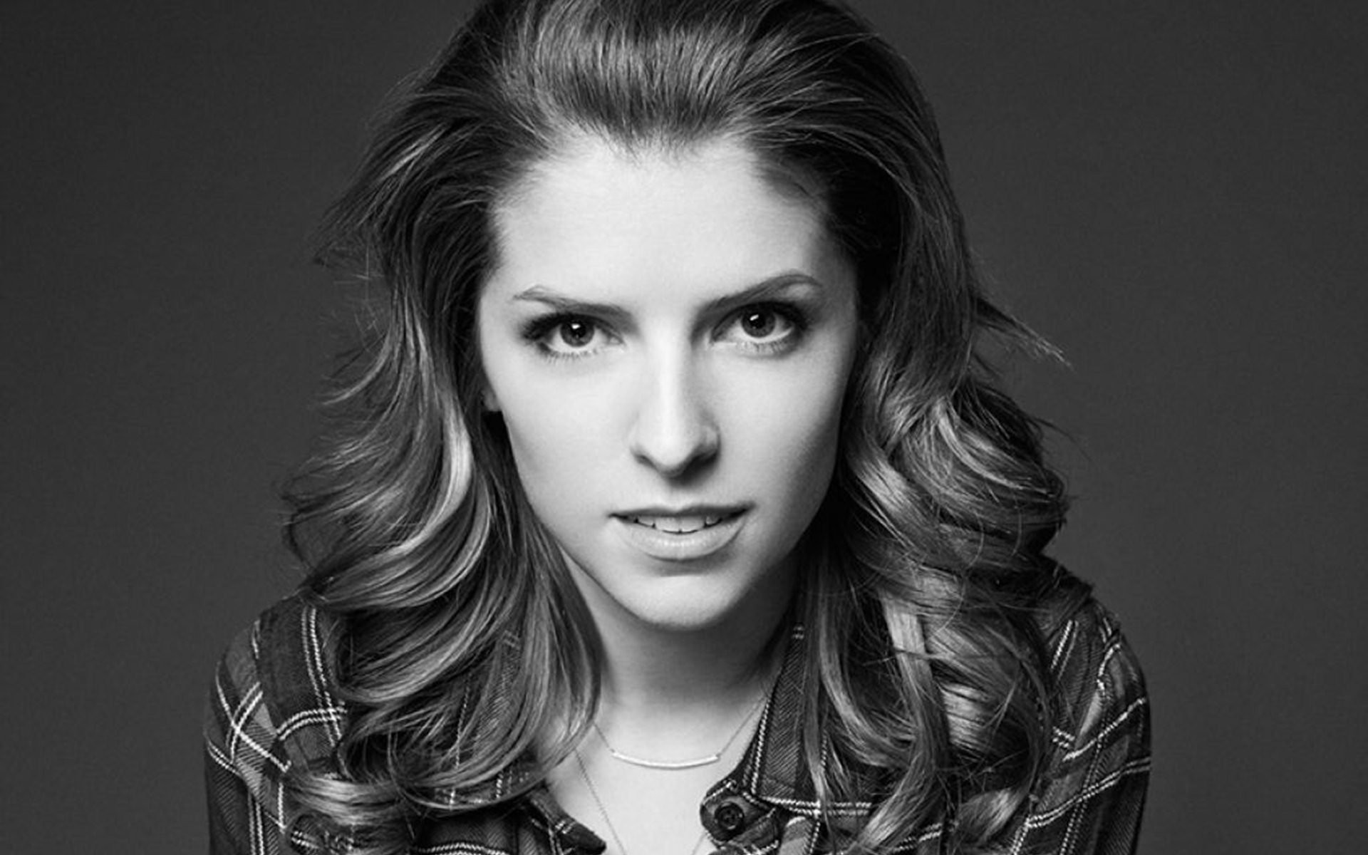 anna kendrick hd wallpaper,hair,face,photograph,eyebrow,hairstyle