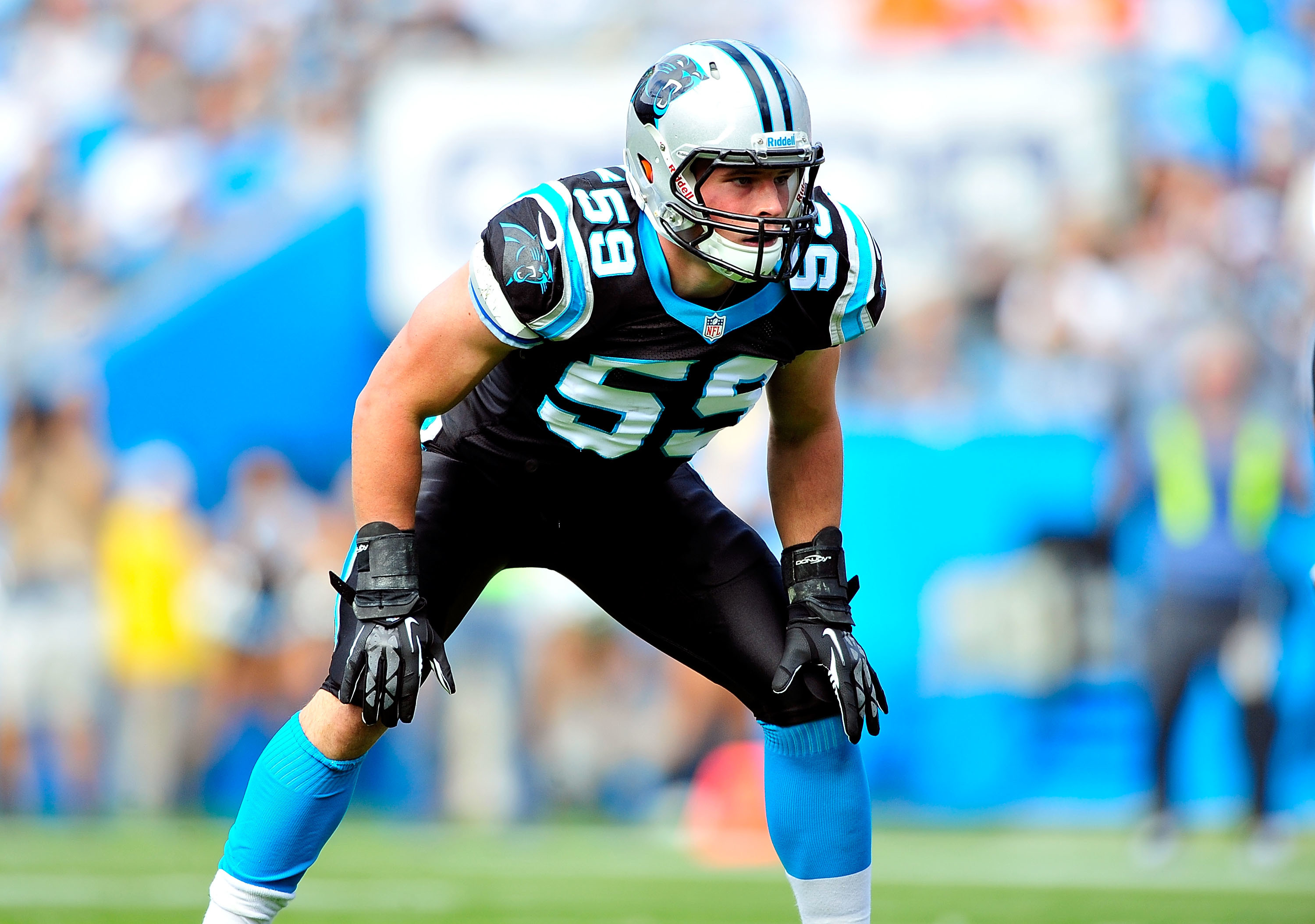 luke kuechly wallpaper,player,sports,sports gear,helmet,sports equipment