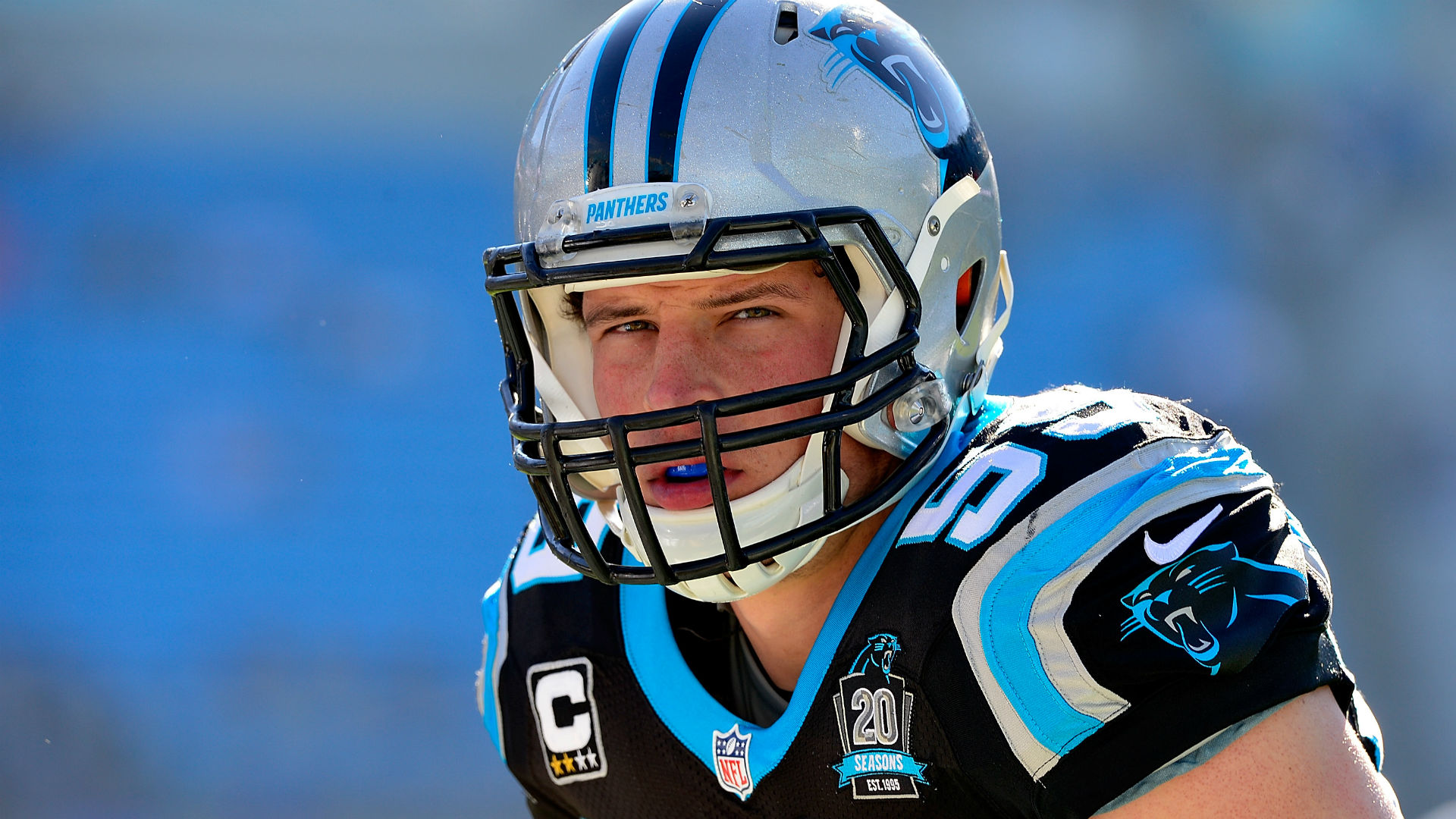 luke kuechly tapete,sportausrüstung,helm,sportausrüstung,fußballausrüstung,persönliche schutzausrüstung