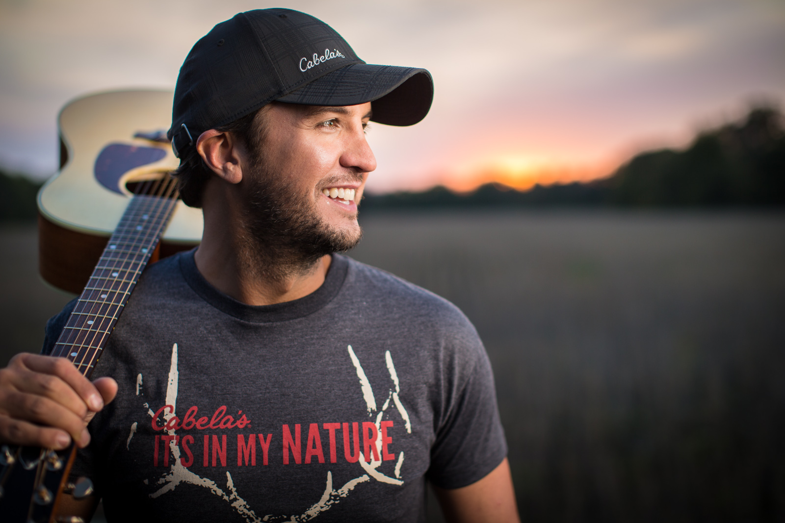 Luke Bryan Artist Wallpapers Luke Bryan With His Guitar WallpaperUse