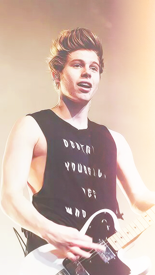 luke hemmings wallpaper,hair,hairstyle,chin,forehead,cool