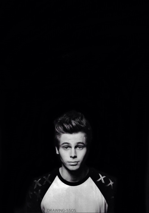 luke hemmings tapete,schwarz,fotografieren,gesicht,schwarz und weiß,kopf