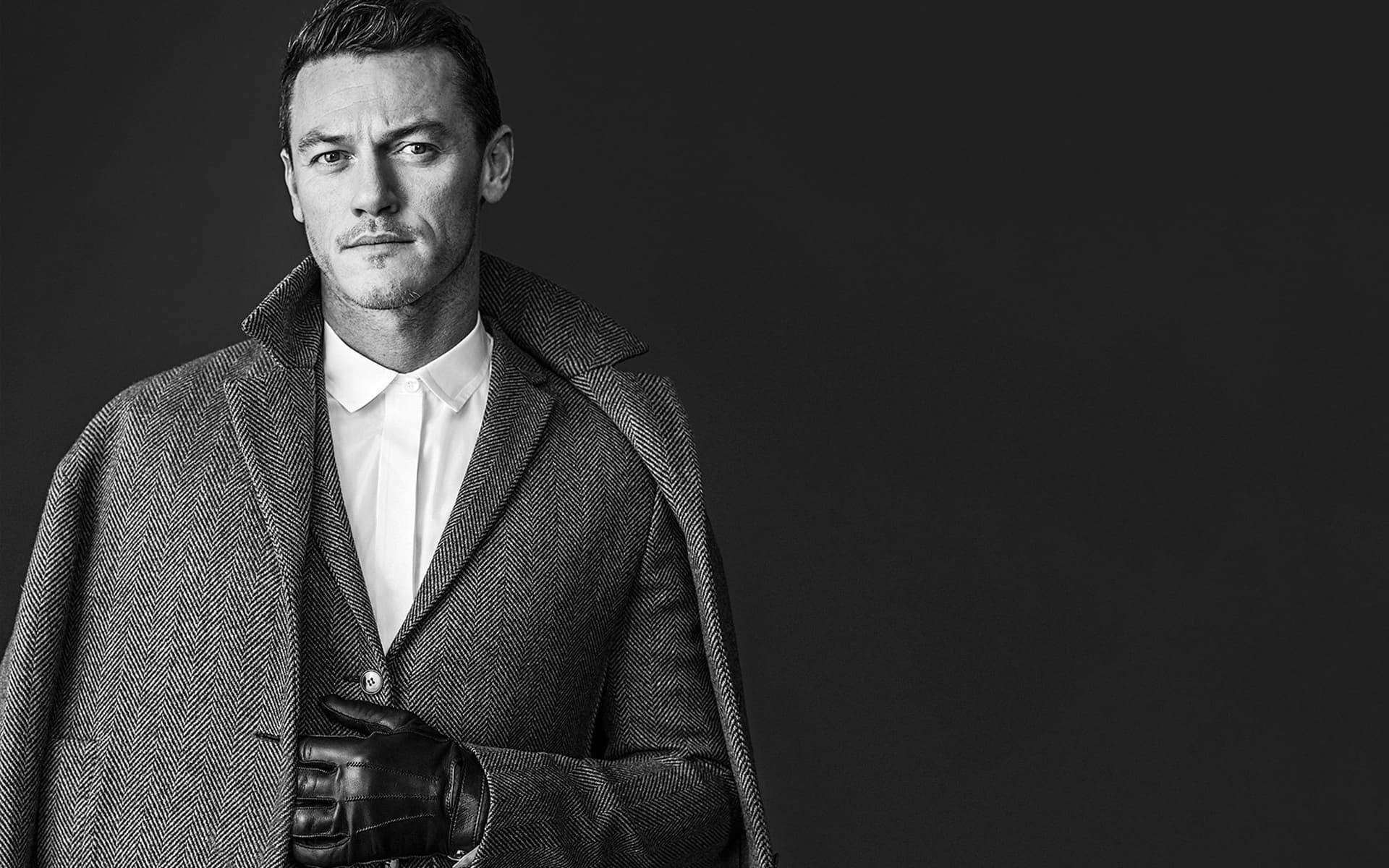 luke evans wallpaper,standing,suit,photography,human,outerwear