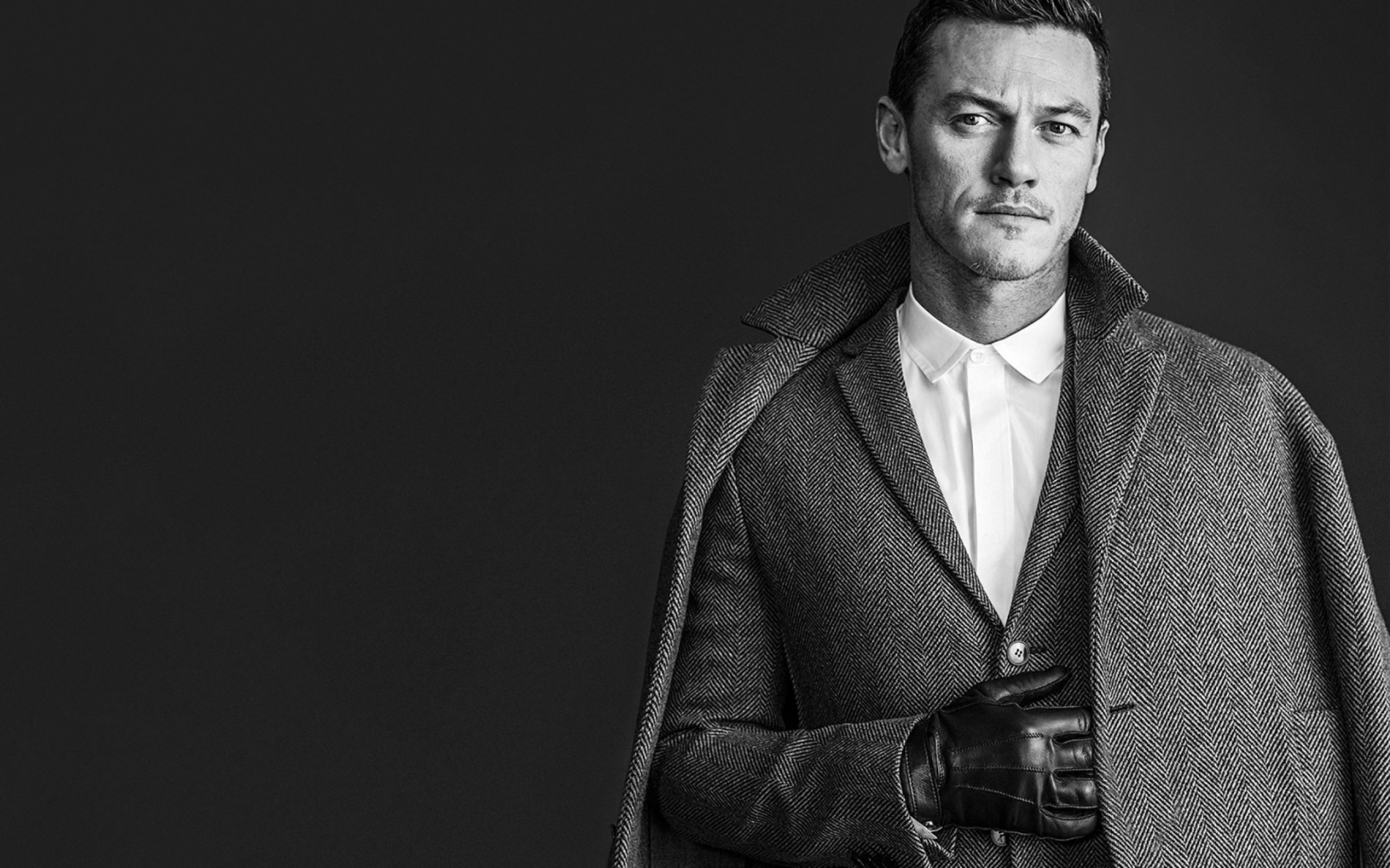 luke evans wallpaper,suit,standing,photography,outerwear,black and white