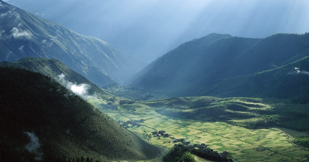 壁紙qui bouge,山,丘駅,自然,谷,山脈