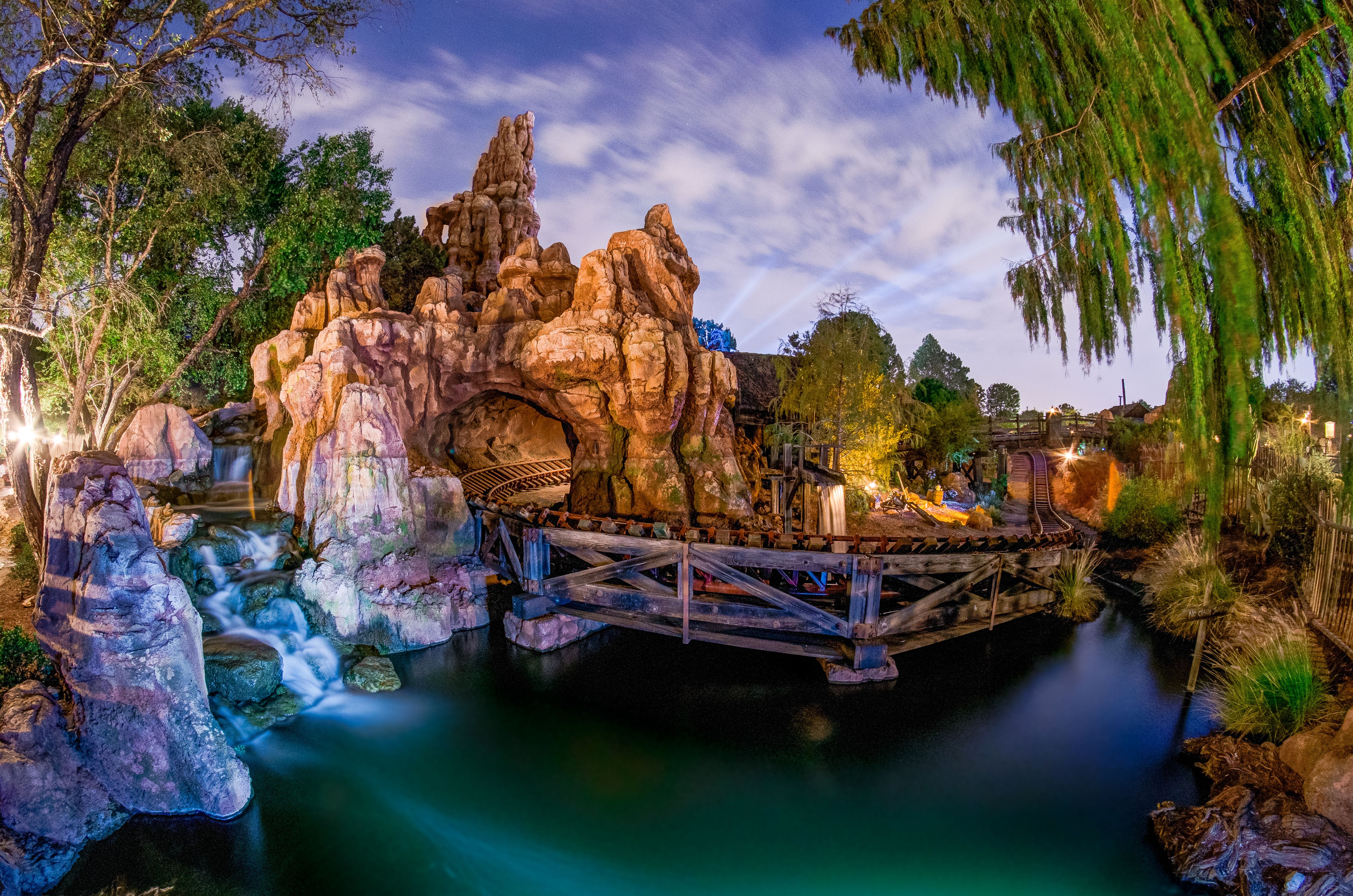 disneyland desktop hintergrund,natur,natürliche landschaft,wasser,himmel,felsen