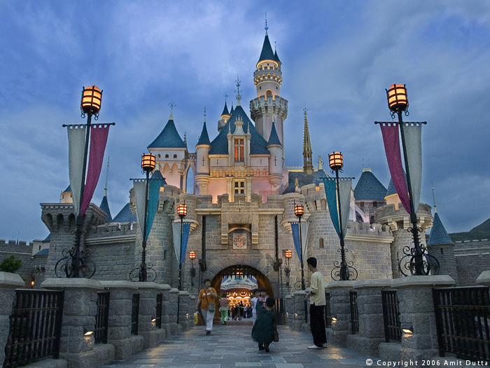 disneyland desktop wallpaper,landmark,architecture,building,amusement park,castle