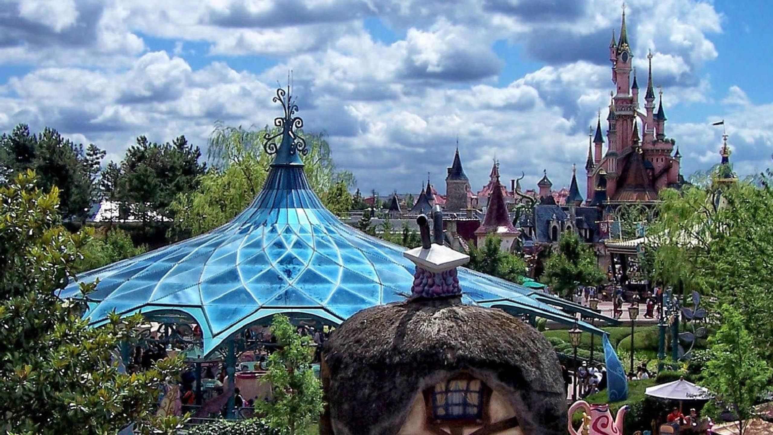 fond d'écran disneyland hd,parc d'attractions,ciel,parc,architecture,attraction touristique