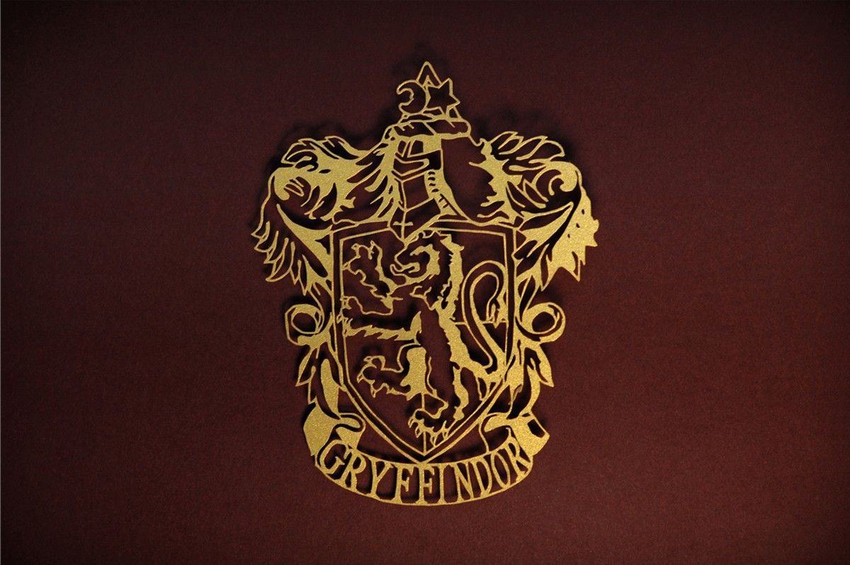 hogwarts logo wallpaper,crest,illustration,font,emblem,art