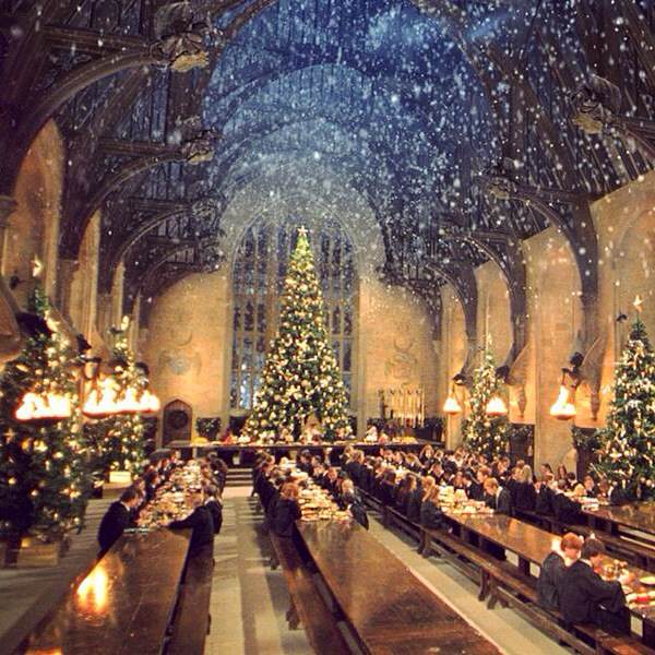 harry potter christmas wallpaper,architecture,holy places,landmark,arch,building