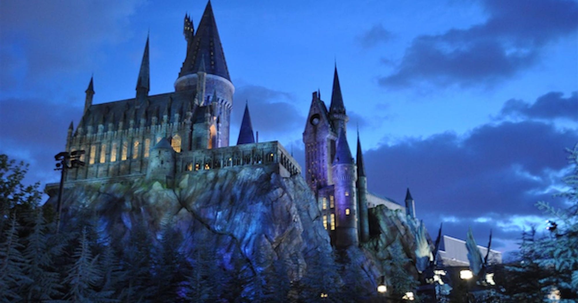 fondo de pantalla de hogwarts,aguja,cielo,arquitectura,castillo,ch teau