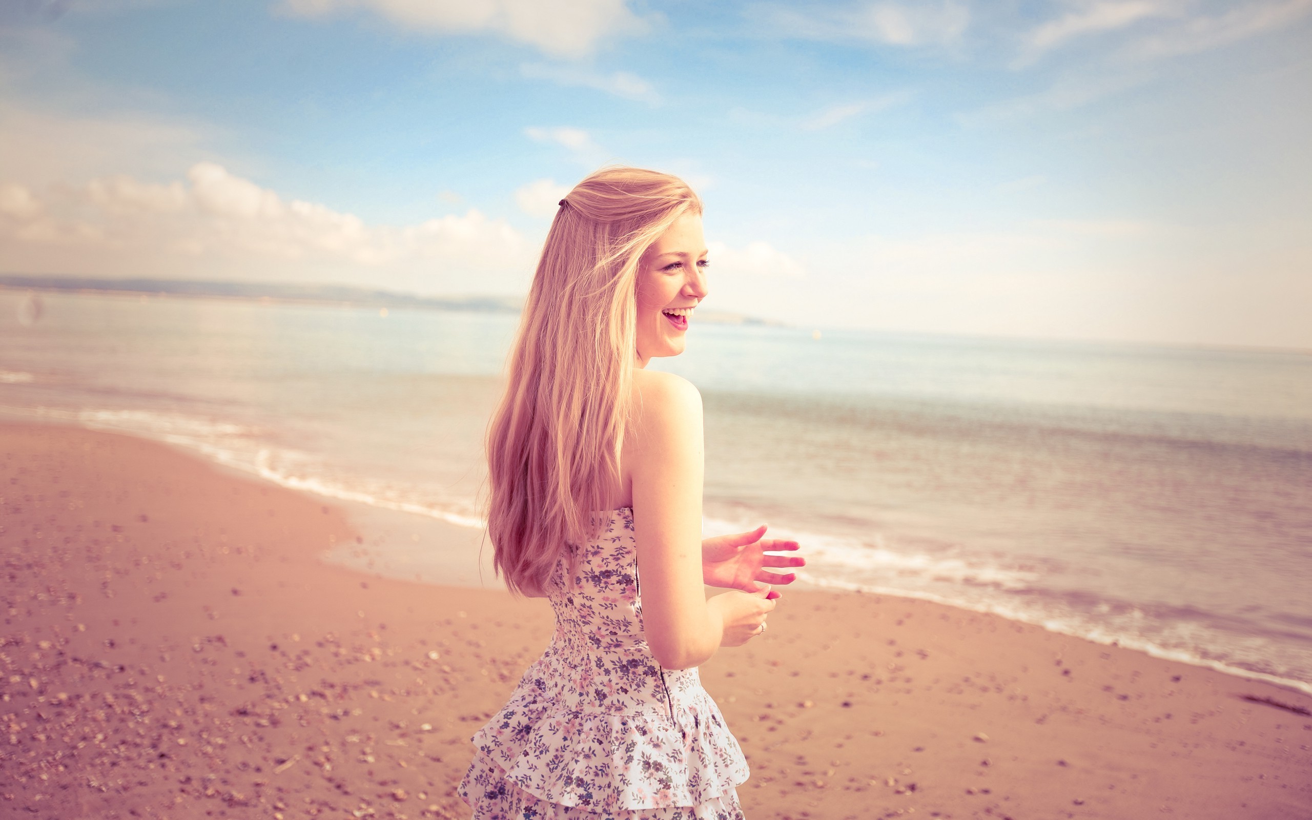 해변 소녀 벽지,머리,사진,하늘,분홍,금발