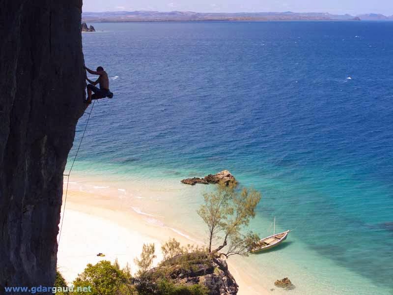 rock climbing wallpaper,sea,coastal and oceanic landforms,coast,sky,ocean